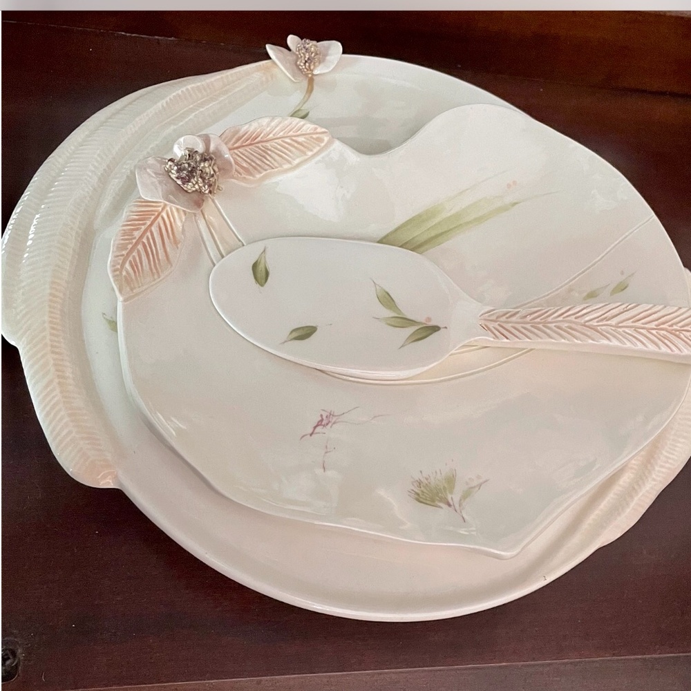 New 3 pc hand made accent and design cake/dessert plate with server